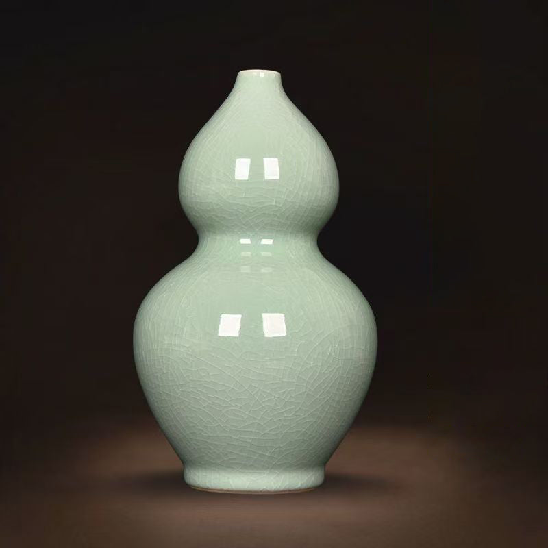 Jingdezhen Celadon Vase Ice-Crackle Pattern
