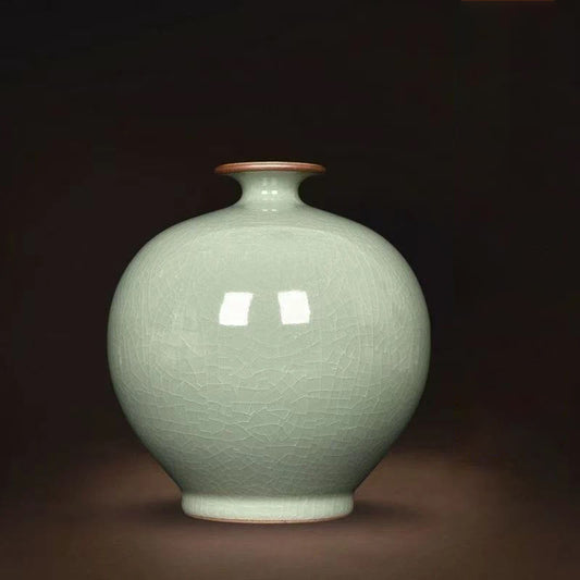 Jingdezhen Celadon Vase Ice-Crackle Pattern