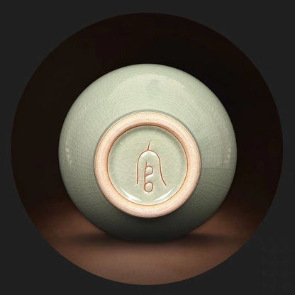 Jingdezhen Celadon Vase Ice-Crackle Pattern