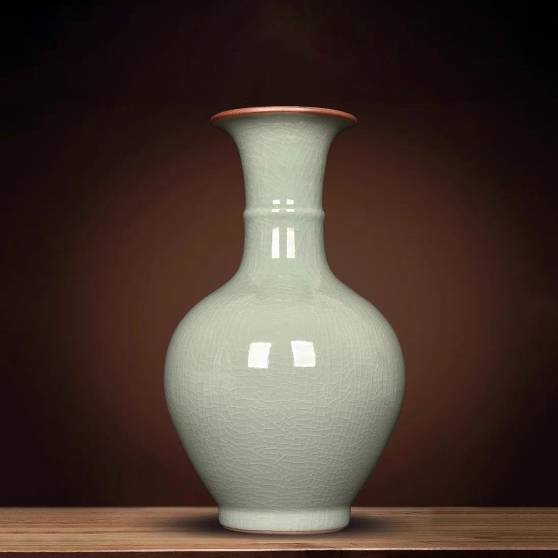 Jingdezhen Celadon Vase Ice-Crackle Pattern