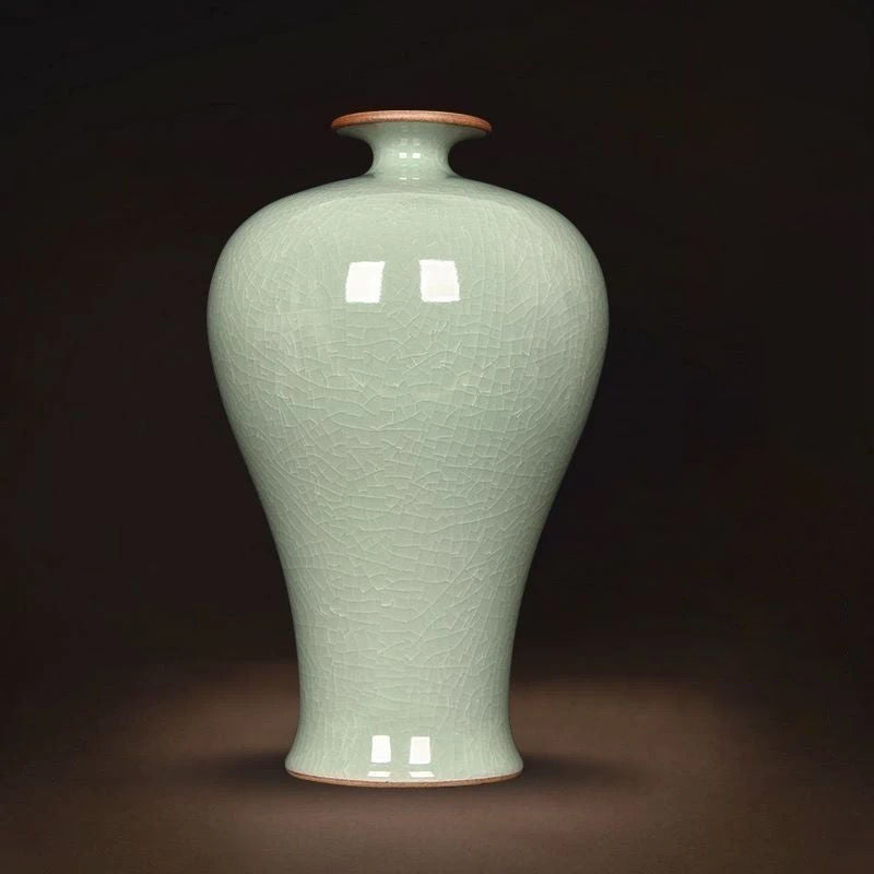 Jingdezhen Celadon Vase Ice-Crackle Pattern