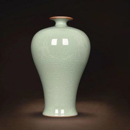 Jingdezhen Celadon Vase Ice-Crackle Pattern
